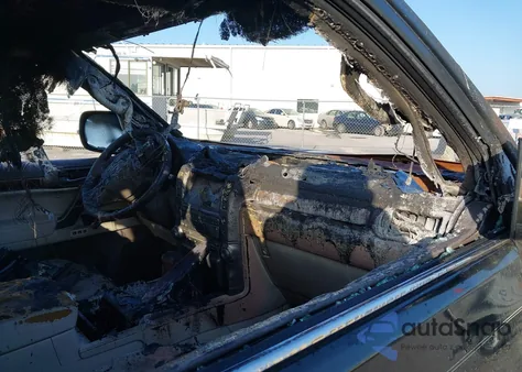 2010 Lexus 460 из США, поврежденный, VIN JTJBM7FX6A5010995